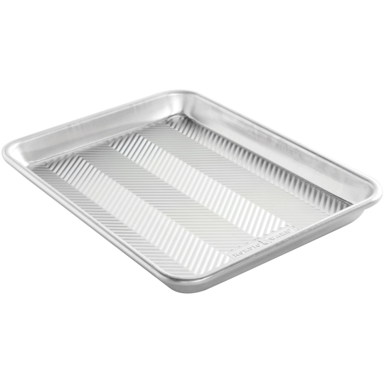 Nordic Ware Naturals® Prism Quarter bakplåt, 33 cm