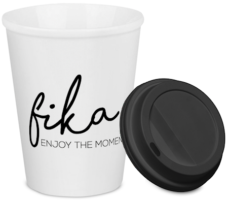 To mugg i porslin 38 cl med texten 'Fika Enjoy the moment'